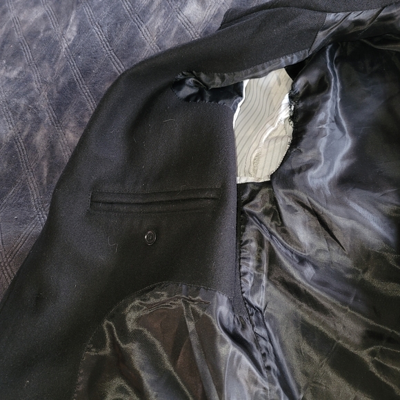 GAP solid black trench coat - Picture 4 of 6